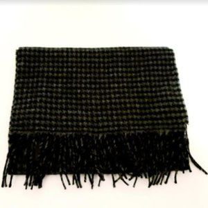 New Men's Kenneth Cole Scarf, Charcoal Color